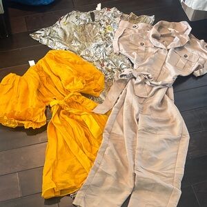 Banana Republic H&M

3 for $30

Sorry no bundling, will cancel.